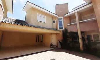 Imagem 4: Casa de condomínio para venda possui 284 metros quadrados com 4 quartos