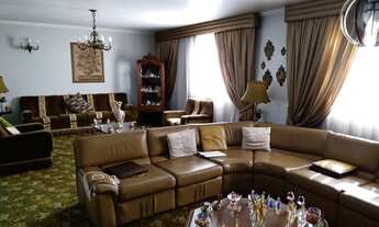 Imagem 6: Apartamento para aluguel e venda possui 200 metros quadrados com 3 quartos