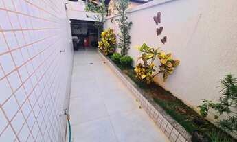 Imagem 7: Área Privativa sobre Pilotis Reformada com Armários Planejados - BH - Itapoã - 3 quartos