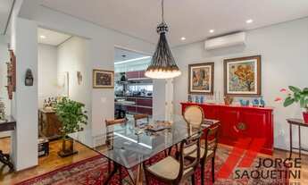 Imagem 3: Apartamento REFORMADO, varanda, 239m2, 03 dormitórios, 01 suíte com closet, 02 vagas, ao l