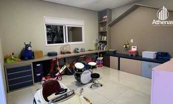 Imagem 2: Casa de condomínio térrea para venda tem 268 metros quadrados com 4 quartos