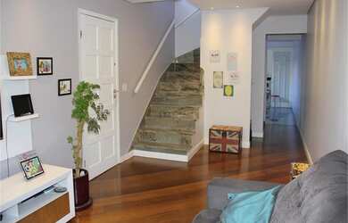 Imagem 2: Sobrado para venda possui 250 metros quadrados com 3 quartos em Santana - São Paulo - SP