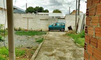 Imagem 2: Casa em rua pública