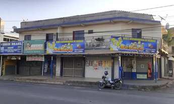 Imagem 2: QR 210 PREDIO COMERCIAL, 4 LOJAS, 1 APARTAMENTO, 2 KITNETES ESCRITURADO R$ 750.000,00 REND