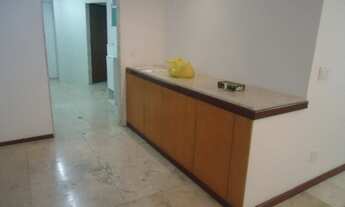 Imagem 6: Apartamento para aluguel possui 165 metros quadrados com 4 quartos