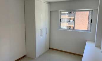 Imagem 2: Apartamento para aluguel possui 160 metros quadrados com 4 quartos em Ponta Verde - Maceió