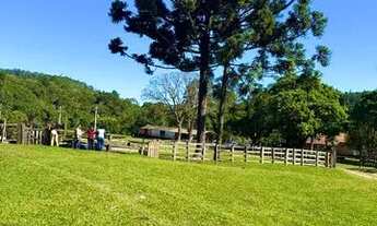 Imagem 3: Sinta a Tranquilidade: 600m² em Condomínio Exclusivo