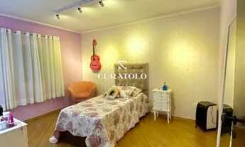 Imagem 5: Seu novo lar em Santo André: Espaçosa Casa de 6 Dorms com 3 Vagas e Quintal Bairro Jardim