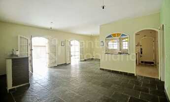 Imagem 5: CASA à venda com piscina e 3 quartos em Peruíbe, no bairro Estancia Balnearia Maria Helena