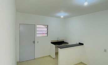 Imagem 2: ALUGA-SE 3 CÔMODOS EXCELENTE LOCALIZAÇÃO