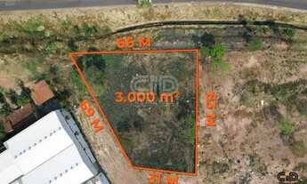 Imagem: Terreno com 3.000 m² a poucos metros do