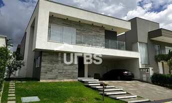 Imagem 1: Sobrado no Jardins Valência, próximo a portaria