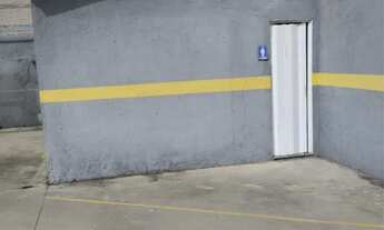 Imagem 4: Estacionamento Terreno ao Lado da Casa e Vídeo