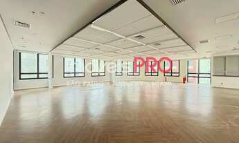 Imagem 6: Conjunto comercial com 375m², 8 vagas e muito bem localizado no miolo corporativo da Vila