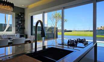 Imagem 4: Casa com 5 dormitórios beira lago decorada no Condomínio Zen em Xangri-Lá