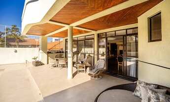 Imagem 7: CASA À VENDA COM 5 SUÍTES NO JARDIM SCHAFFER EM CURITIBA