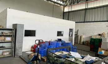 Imagem 7: Galpão/Depósito/Armazém para aluguel possui 2150 m2 com câmara frigorífica e docas