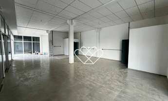 Imagem 7: Loja Comercial de 195m² no Bairro Sagrada Família O Espaço Perfeito para Seu Negócio!