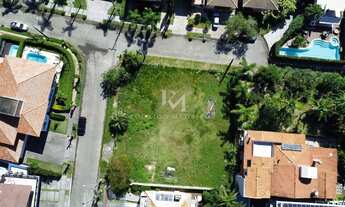 Imagem 5: Terreno de esquina com 900 m² na quadra do mar em Jurerê Internacional, Florianópolis