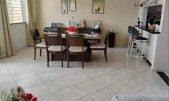 Imagem 7: Vendo Excelente casa toda reformada e com pintura nova, com 161m² de área construída