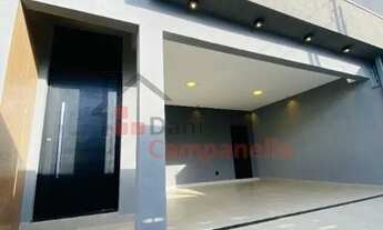 Imagem 3: Casa de Alto Padrão com Piscina em Residencial Serra Morena