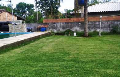 Imagem 6: Casa com amplo terreno