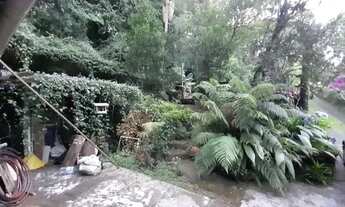 Imagem 3: Casa em Porto Alegre, no bairro Vila Conceição, com 1 dormitório(s), e 1 banheiros, à vend