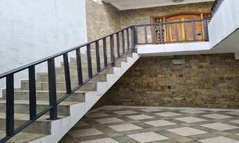 Imagem 4: SOBRADO RICO EM ARMÁRIOS