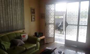 Imagem 7: Casa linear à venda em Bangu, quintal amplo, varanda e 2 vagas - Rio de Janeiro/RJ