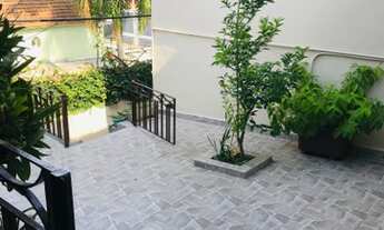 Imagem: Casa com 2 Quartos e 2 banheiros à Venda