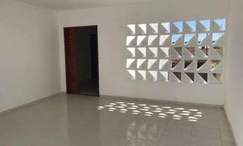 Imagem 2: Casa para venda possui 45 metros quadrados com 2 quartos em Maria Quitéria - Feira de Sant