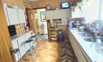 Imagem 7: Casa para venda possui 330 metros quadrados com 3 quartos em Jardim Prudência - São Paulo