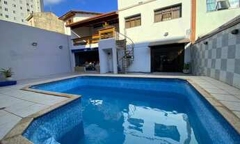 Imagem: Sobrado para venda tem 450 metros com 4