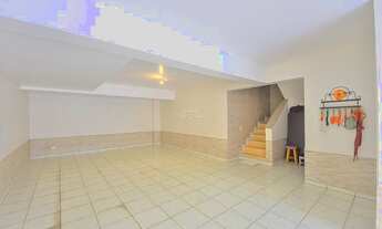 Imagem 2: Sobrado de 121 m² com 4 quartos no Bairro Uberaba