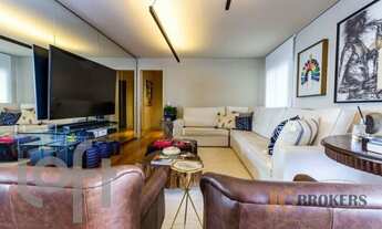 Imagem 7: Apartamento com 151 m² de área útil, 3 dormitórios sendo 3 suítes, Lavabo, Living, Varanda