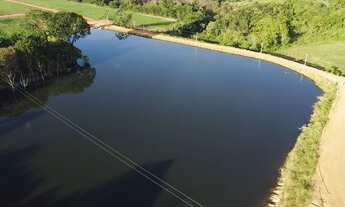 Imagem: Chácara com muita água Rôchedo