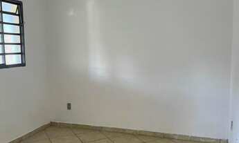 Imagem 2: Casa para aluguel tem 75 metros quadrados com 3 quartos em Jardim da Glória - Vespasiano