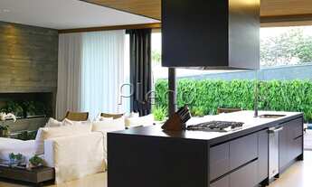 Imagem 7: Casa a venda no condomínio de alto padrão Ville Sainte Helene, com 3 suítes e lazer comple