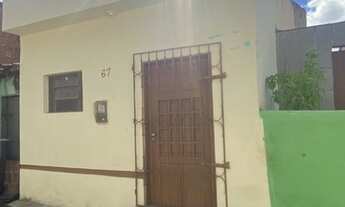 Imagem: Aluga-se casa tipo kit net, 5 minutos andando