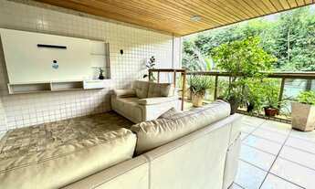 Imagem 6: Amplo apartamento com varandão, sala, 3 quartos (1 suíte) e dependência completa