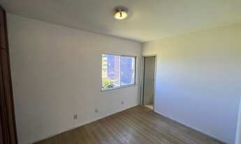 Imagem 3: Apartamento para venda tem 92 metros quadrados com 3 quartos em Costa Azul - Salvador - BA