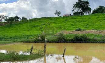 Imagem 3: Terreno com Área Verde em Local Tranquilo