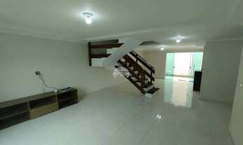 Imagem 2: Sobrado á venda no Condomínio Garibaldi das Azaleias no bairro Cachoeira/Barreirinha em Cu