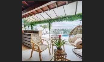 Imagem 2: Sobrado para venda tem 302 metros quadrados com 4 quartos em Jardim do Salso - Porto Alegr