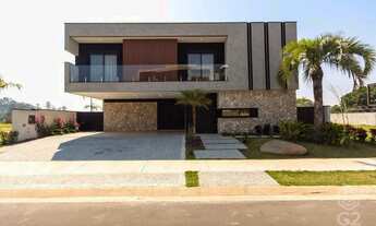 Imagem: Sobrado á Venda no Condomínio Vila dos