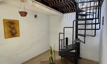 Imagem 7: Imóvel para aluguel e venda possui 325 metros quadrados com 2 quartos