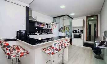 Imagem 4: Casa Residencial/Sobrado com 8 dormitórios, sendo 1 suíte, e 2 vagas de garagem no bairro