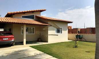 Imagem 2: Casa de campo localizada no Ninho Verde 1, excelente área de lazer, 882 m² de terreno