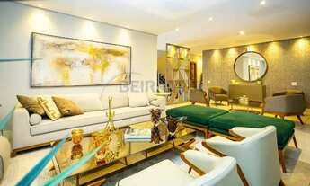 Imagem 2: Viva com Exclusividade: Casa de 450m² com 4 Suítes, Closet e Espaços Integrados no Lago No