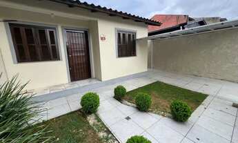 Imagem: Casa térrea, 2 dormitórios, 1 vaga, patío